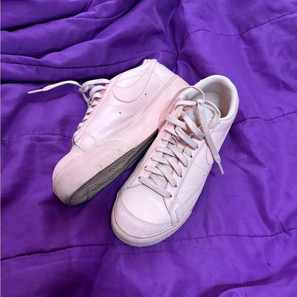 Women’s size 90 low platform Nike Blazers lightly worn